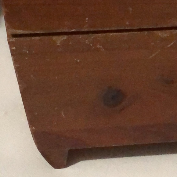 Vintage Wooden Dresser Box-7x2.5 - Picture 4 of 16